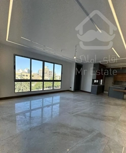 ۱۶۰ متر . نوساز . ابتدای خیابان جلال . مدرن و شیک