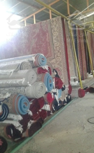 قالیشویی دینور، با۱۵سال سابقه شستشو