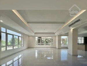 ۲۱۵ متر زعفرانیه با مشاعات هتلینگ