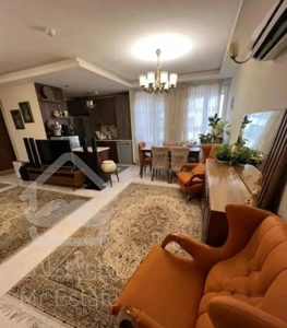 ۱۲۵ متر / ۳خواب / بازسازی شده/غرق نور/سرایدار مقیم