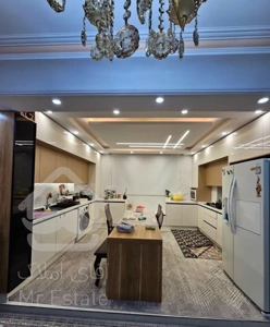 گلستان / 102 متر / تک واحدی / خوش نقشه