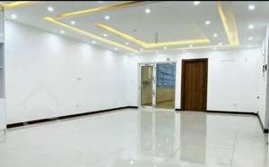 ۱۲۵ متری / ۳ خواب / فول امکانات / کلید اول