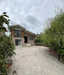 ویلا ۲۰۰ متری شهرکی دنج و نقلی