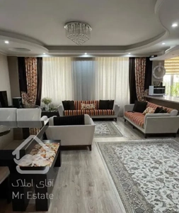 چهارباغ شرقی ۹۵متر ۴ ساله  فول امکانات