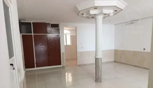یک واحد مسکونی طبقه اول آپارتمان بهر خیابان ورامین
