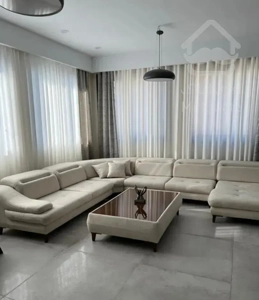 تاپ لوکیشن نیاوران ۱۱۷ متر سه جهت نور