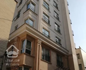 اپارتمان ۱۴۸ متری ۳ خواب در نیاوران