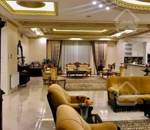 ۱۳۵ متر   ۶ ساله   دو پارکینگ   ویو ابدی   چهارباغ شرقی