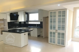 گلزار برج با مشاعات ۱۲۷ متر۳خوابه