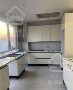 ۸۰متر/سالن پرده خور/روف گاردن