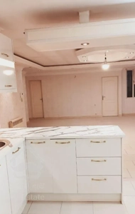 رهن آپارتمان ۱۱۲ متری ۲ خوابه در شارق شرقی