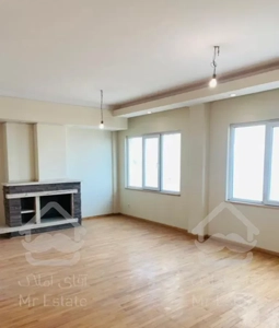 ۱۳۵ متر ۳ خواب  ویو جنوب و غرق نور