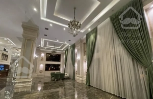 ١١٠ متر سالن پرده خور/دفتر فروش مستقر در لابی