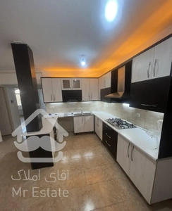 اپارتمان ۱۱۵ متری سه خوابه