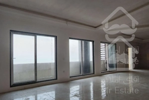 ۱۳۵ متری ساحلی