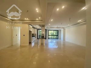 210 متر آپارتمان /  متریال وارداتی