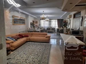 زمرد کار 300 متر