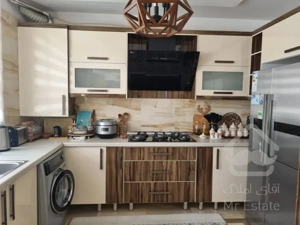 فروش 95 متر در میدان ملت