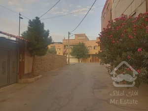 فروش زمین با موقعیت تجاری به قیمت مسکونی خمینی شهر