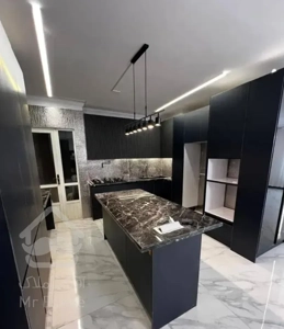 ۲۰۰ متر تکواحدی ۲پارکینگ سندی، ورودی از لابی
