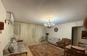 ۸۲متری پارکینگ انباری بالکن بسیار تمیز