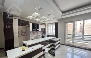 ۱۳۶متر سه خواب ۲ساله سالن‌پرده‌خور غرب باقری