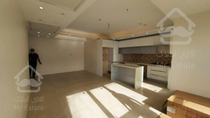 ۹۸ متر شهرک راه اهن منطقه۲۲ بدون مشرف