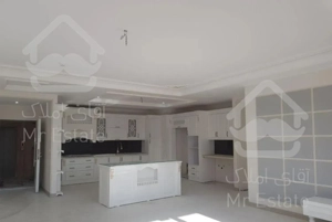 165متری دارای حال اختصاصی روف گاردن سند اماده