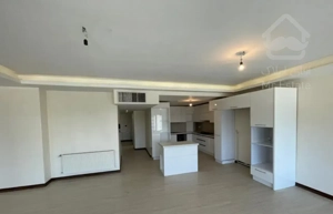 آپارتمان ۱۱۲ متری / تاپ لوکیشن میثم و هزاریکشب