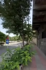 (حاشیه فکوری)۱۵۰متر/سه نبش/فول امکانات خوش نقشه