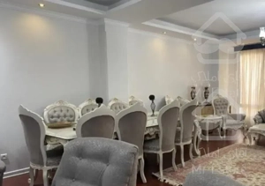 آپارتمان سه خوابه/130متری /تاپ لوکیشن منطقه