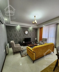 70متری دوخوابه ، با کلیه لوازم ، خوش نقشه و زیبا