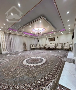 واحد ۱۳۰ متری فول امکانات