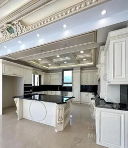 ۱۴۰ متر ۳خواب، بر میدان / 2p / توضیحات