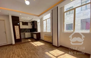 ۵۰ متری/فول امکانات/کم واحد/اعیان نشین منطقه