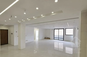 آپارتمان جنوبی ، ۱۳۰ متر ، ۲ خواب با مستر /ملک شهر
