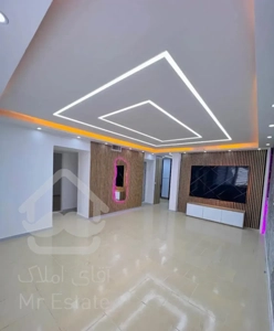 آپارتمان ۱۰۳ متری پذیرای بزرگ با انباری
