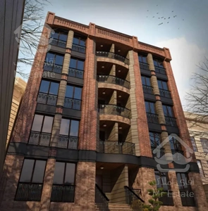 آپارتمان سه خوابه  جنوبی 159متر جنب پل معلم