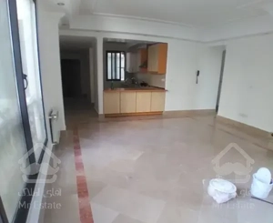 آپارتمان ۹۶ متر دو خوابه در نیاوران