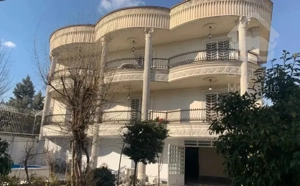 ۱۰۰۰ متر ویلا لوکیشن خاص و کمیاب شهرک غرب