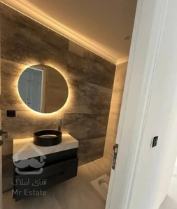 ۱۲۰ متر همکف با ۹۰ متر حیاط/نوساز لوکس