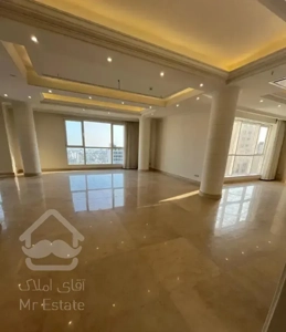 ۲۴۰متر/فرمانیه شرقی/۴ پارکینگ/سرمایه گذاری