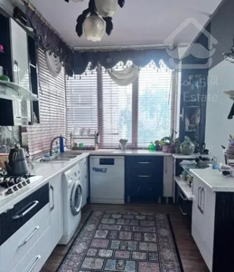 ۹۲ متر، فول امکانات، سالن نورگیر، میدان سما