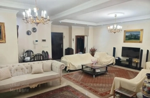 ۱۰۰ متر دوخوابه، فول امکانات، خیابان نادری