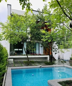 عمارت مبله/استخر/ویوی کوه جنگل/کد90/قیمت کل هست