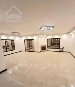 فروش واحد ۱۷۰ متری‌ طبقه ۴ متل قو