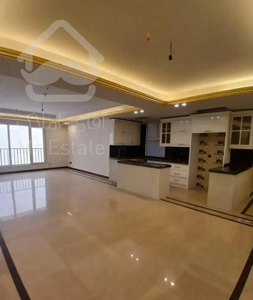 ۱۰۰متر غرق نور ده واحدی ۲ پارکینگ سندی بلوار فردوس