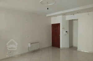 ۷۰ متر ۲ خواب/فول امکانات/۱۵ متر حیاط خلوت/تخلیه