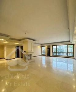 رو به سفارت ژاپن ۱۸۰ متر تمیز (۲ پارکینگ)