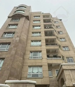 فروش فوری ۱۴۰ متر آپارتمان ۲ خ / لوکیشن دنج / فول